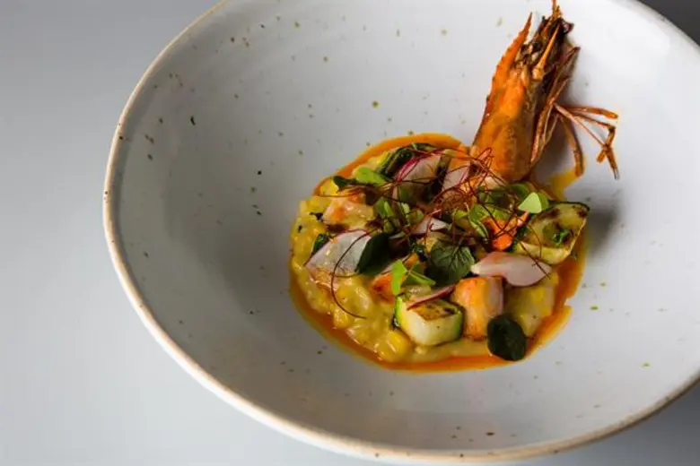 เชฟอาร์นี่ มาร์เซลล เชฟหนุ่มมากฝีมือและปร...