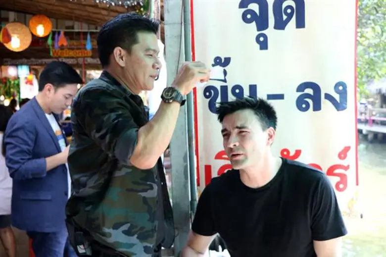 ทีวีไกด์: รายการ “ตลาดเด็ดประเทศไทย” “นุ้ย เชิญยิ้ม” เล่นแรง!!! ตบหัว “ตั๊ก บริบูรณ์” สนั่นกลางกลอง “ตลาดเด็ดประเทศไทย”