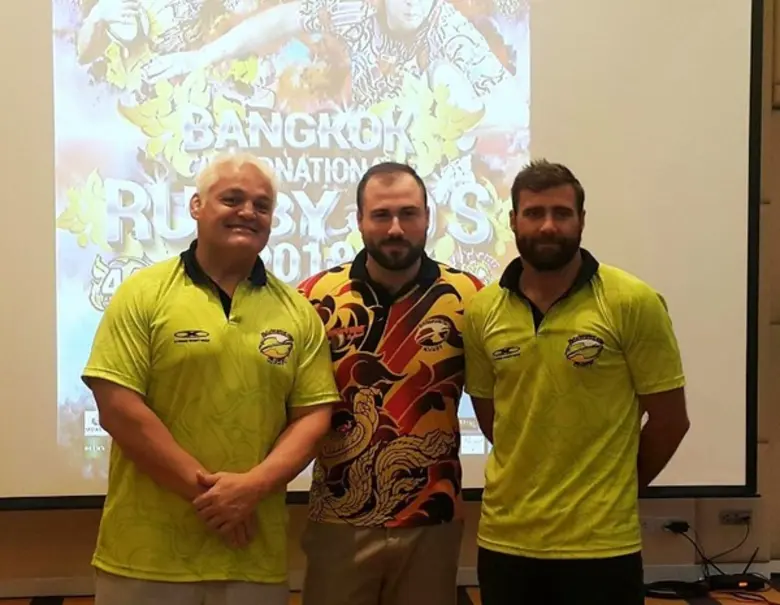 เมื่อเร็วๆนี้ เอ็ดดี้ อีวาน (ซ้าย) ผู้ก่อ...