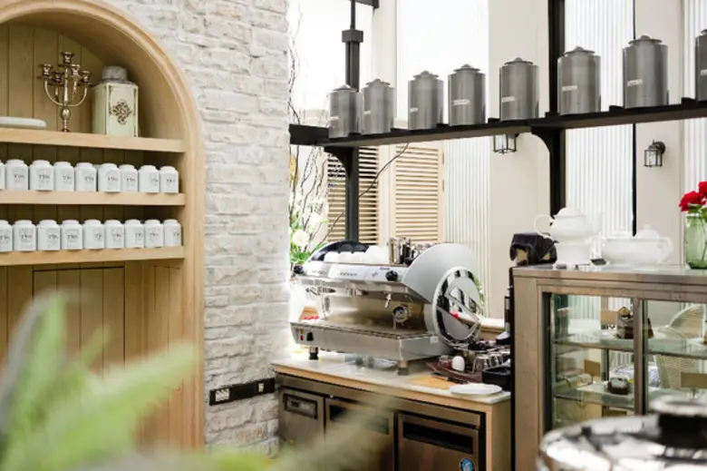 หวานแบบไม่จำกัดในเดือนแห่งความรักกับบุฟเฟ่ต์ขนมหวาน ที่ The Castle Restaurant and Tearoom