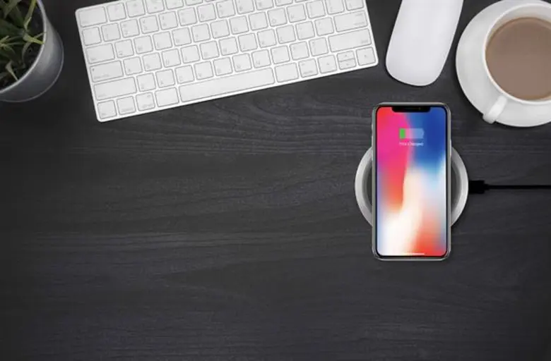 อาร์ทีบีฯ ส่งสุดยอดนวัตกรรมแท่นชาร์จไฟไร้สายรุ่นล่าสุด “Energea” ลุยตลาดพร้อมกัน 3 รุ่น ตอบรับตลาดสมาร์ทโฟนไฮเอ็นด์ โดดเด่นด้วยประสิทธิภาพการชาร์จแบบไร้สายที่รวดเร็วและพกพาสะดวกด้วยเทคโนโลยี Qi สุดล้ำ