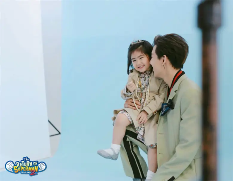 ข่าวซุบซิบ: น้องชูใจ แม่เบลล์ ติ่งอปป้ากำเริบ เมื่อเจอ แบมแบม นักร้องดังเกาหลี ใน The Return of Superman Thailand 2