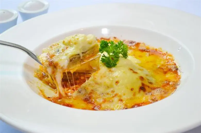 สัมผัสความฟินจากชีส เหนียวๆยืดๆ มาพร้อมเม...