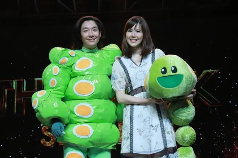 ที่สุดแห่งการสับขาหลอก ถอดแล้ว “หน้ากากหนอนชาเขียว” “บอย Peacemaker” แชมป์ The Mask Singer คนที่ 3