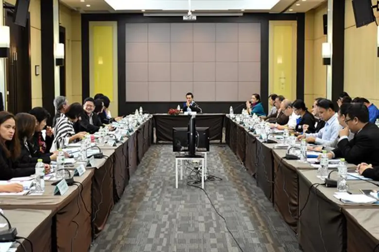 นายสมชัย สัจจพงษ์ ปลัดกระทรวงการคลัง ในฐา...