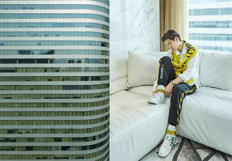 เด็กสมัยนี้โตไว “The TOYS” สลัดภาพหนุ่มมาดเซอร์ ถ่ายแบบเปลี่ยนลุคเข้มครั้งแรก!