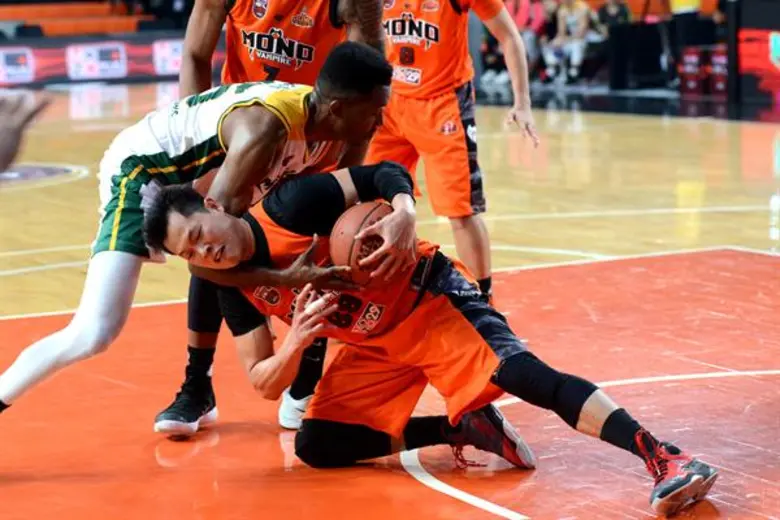 รายงานผลคะแนนบาสเกตบอล GSB TBSL 2018โมโนแวมไพร์กับแม่โขง ยูไนเต็ด