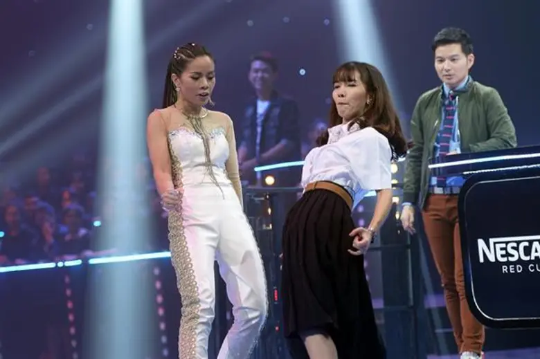 ทีวีไกด์: รายการ “ร้องแลก แจกเงิน Singer Takes It All” (ซิงเกอร์ เทคอิท ออล) “สาวแย้ เจติยา” หวาดกลัว คลื่นลูกใหม่ เล่นของแรง!!!