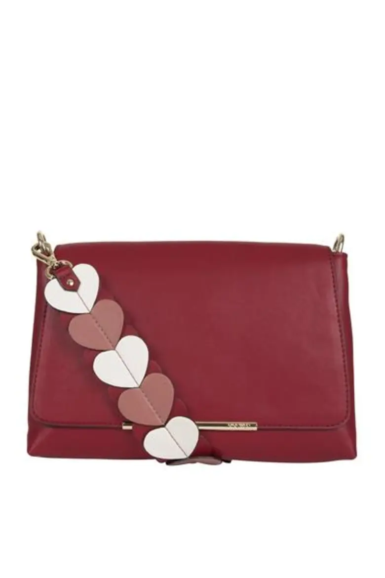 Nine West ต้อนรับวาเลนไทน์ กับแอคเซสโซรี่ “Heartbreakers”