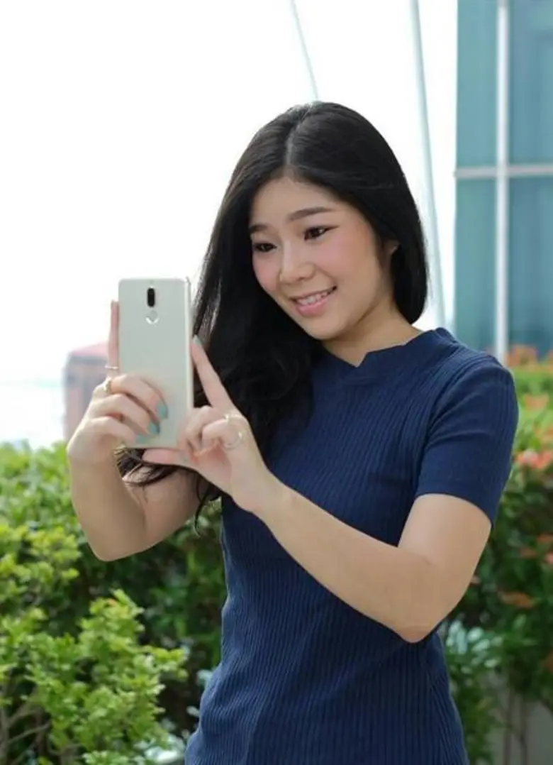 ถ่ายภาพง่ายๆ สไตล์ “จุ๋ย-จรสพรรณ” ให้สวยทุกช็อตตลอดเดือนแห่งความรัก