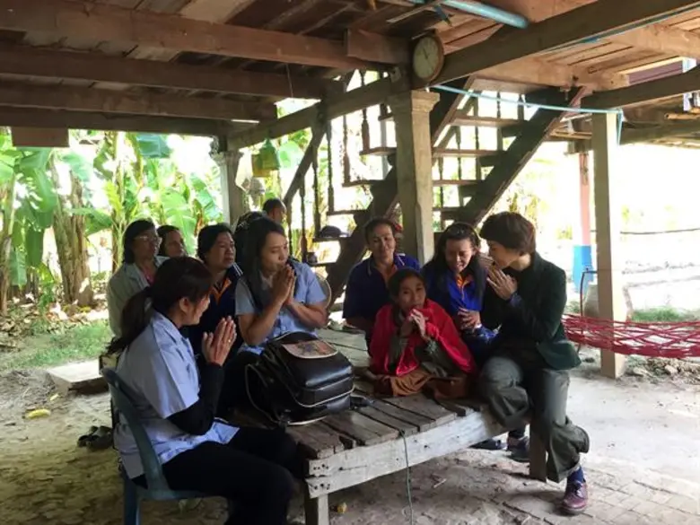 รู้จักกับ “พยาบาลไร้หมวก”ใน หนองโพ ๙ ตามพระราชปณิธาน สานต่ออาชีพที่พ่อให้”