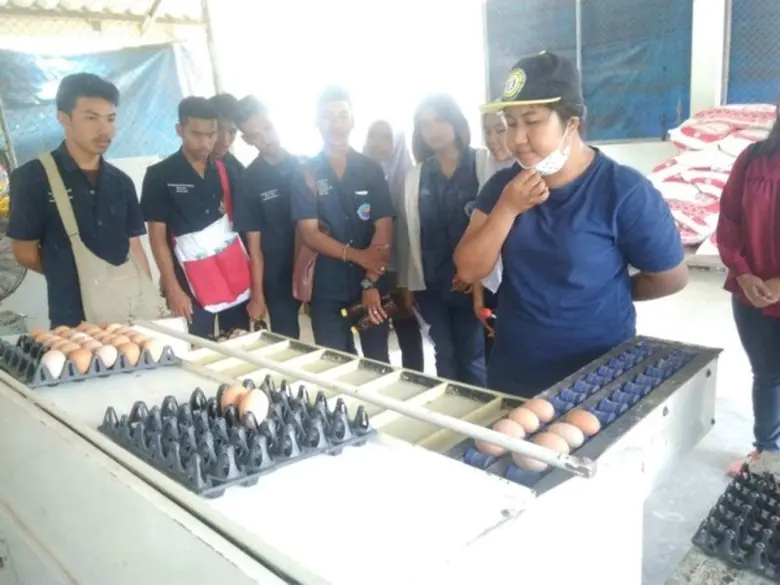 เรียนร่วมสถานประกอบการโครงการฟาร์มตัวอย่างฯบ้านน้ำดำ รายวิชาสารชีวภาพ และการเกษตรแนวใหม่