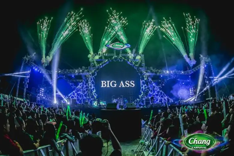 ช้าง คาร์นิวัล เพิ่มความสนุกในเทศกาลความหวานกลางเมืองชลบุรี  เพื่อนแห่จัดเต็มโลกแห่งแฟนตาซีเฟส เพียบ!