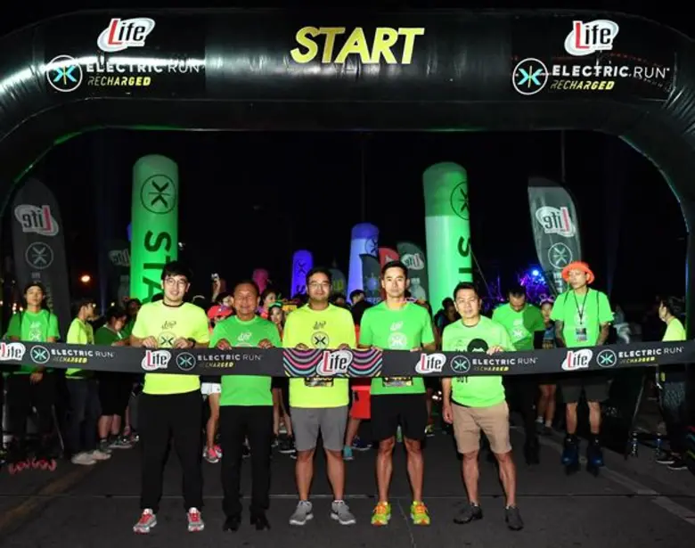 ไลฟ์ บาย สปอนเซอร์ ปิดหาดบางแสนสร้างปรากฎ...