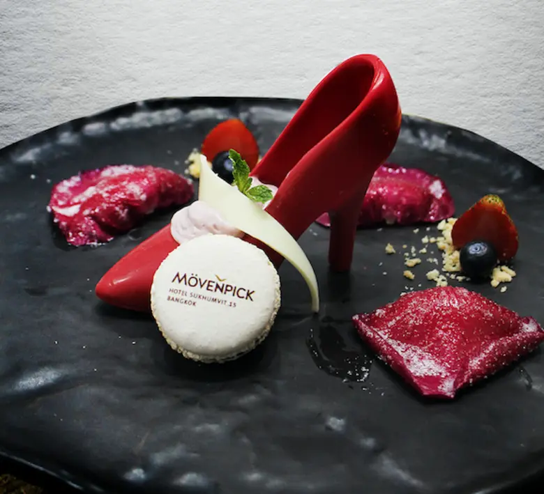 โรงแรมเมอเวนพิค สุขุมวิท15 กรุงเทพฯ (Moev...