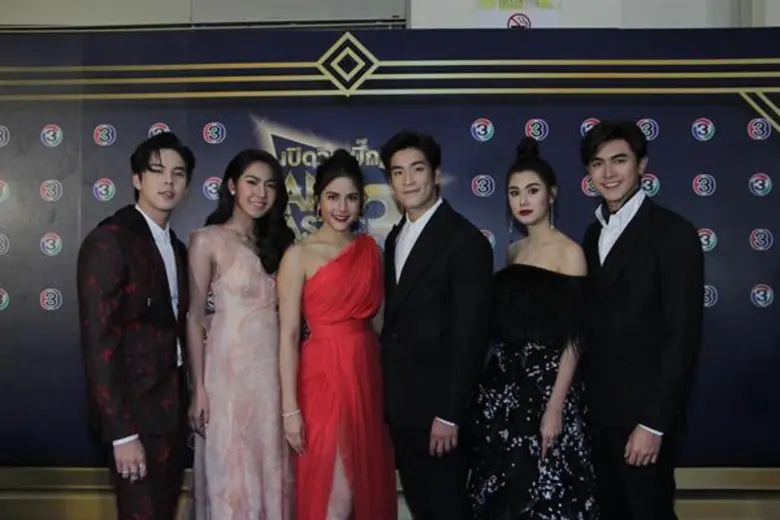 อลังการงานสร้าง ! จัดขึ้นอย่างยิ่งใหญ่แบบ...