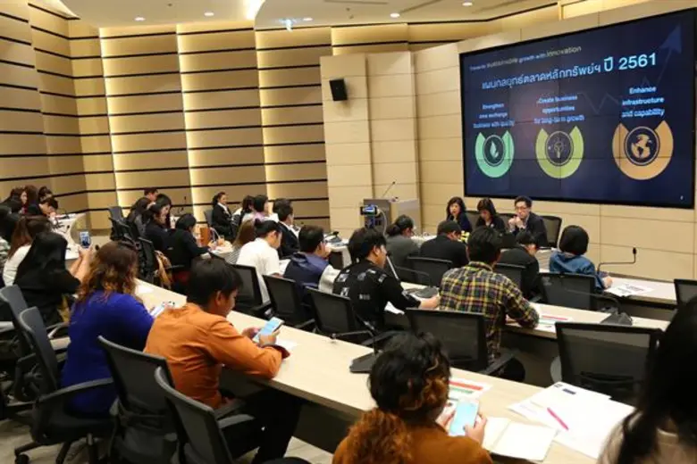 วรวรรณ ธาราภูมิ ประธานกรรมการ สภาธุรกิจตล...