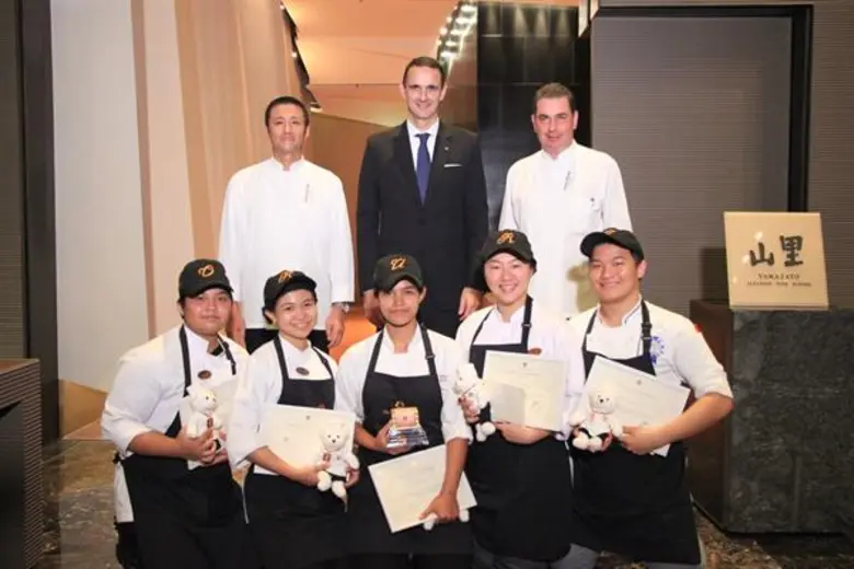 โรงแรม ดิ โอกุระ เพรสทีจ กรุงเทพฯ (The Ok...