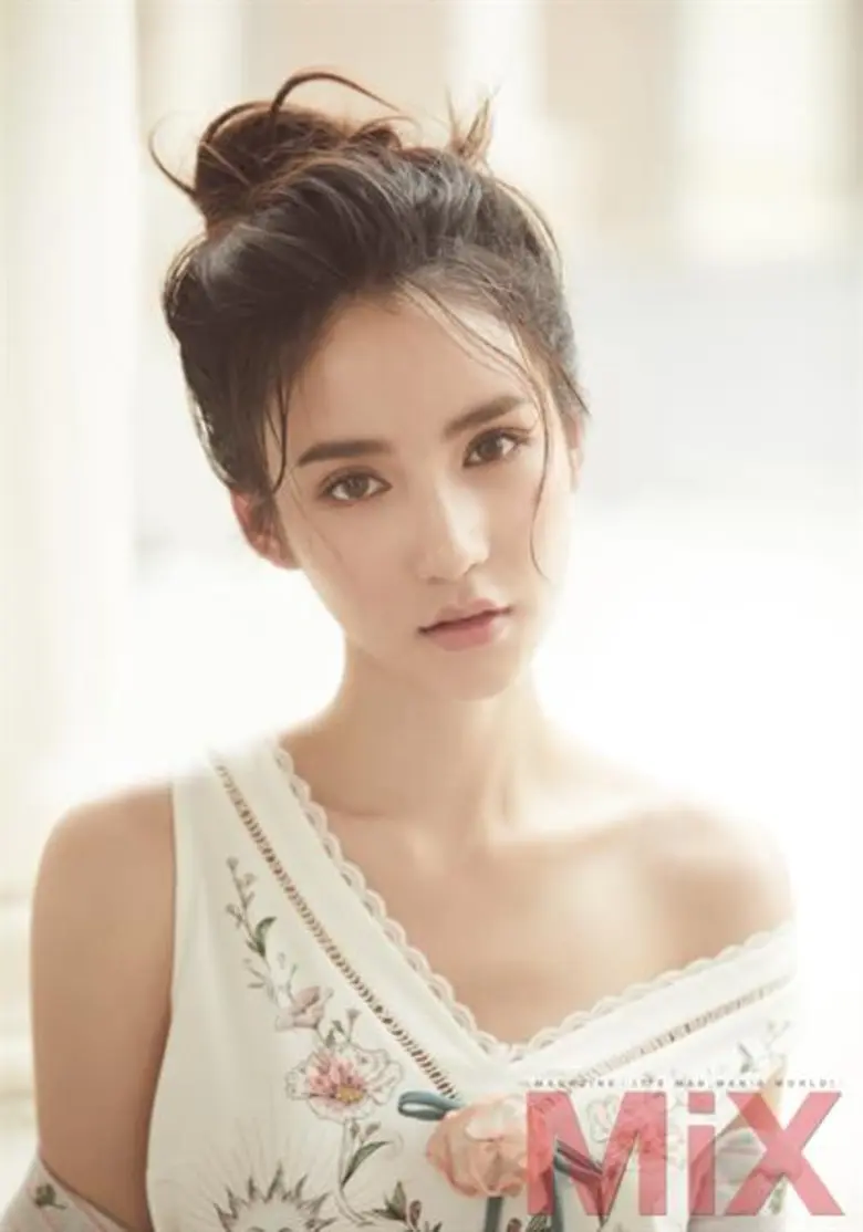 HOT ยกแก๊งค์ ครั้งแรกของ MiX Magazine กับการขึ้นปกพร้อมกันของ โยชิ , ร็อคและบลอสซั่ม