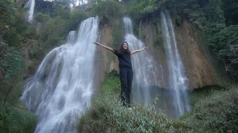 EP 15 ต่อไปนี้จะเป็นเรื่องเล่าจากน้ำตกทีล...