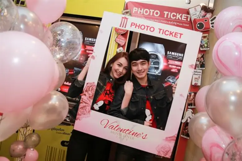 เมเจอร์ ซีนีเพล็กซ์ กรุ้ป ให้คุณฉลองเทศกาลแห่งความรักกับ“Valentine’s Movie Lover”โพสต์รูปคนที่คุณรักลงบนโซเชียล รับบัตรดูหนังฟรี 2 ที่นั่งคนมีคู่...แต่งชุดคู่ รับสิทธิ์ซื้อตั๋วหนัง 1 ฟรี 1