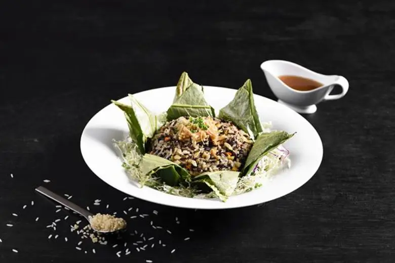 LAVISH LOTUS AT RENAISSANCE BANGKOK RATCHAPRASONG HOTEL