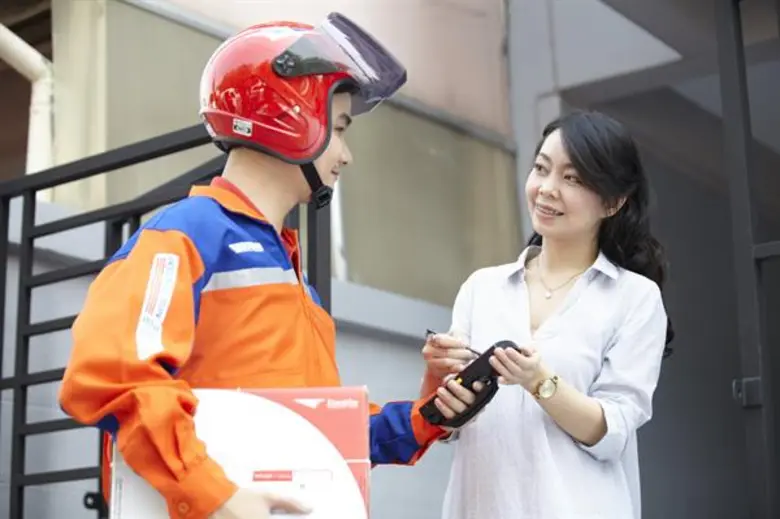 ฉลองตรุษจีนปีนี้มีเฮ! ไปรษณีย์ไทย ชูบริการอีเอ็มเอสส่งด่วนทั่วโลก “ยิ่งหนักยิ่งประหยัด” เริ่มแล้วราคาใหม่หวังกระตุ้นอีคอมเมิร์ซ