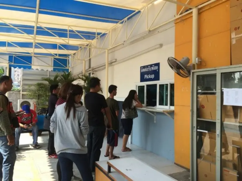 นางเครือวัลย์ วงศ์รักมิตร ประธานเจ้าหน้าท...