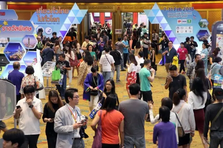 นายพงษ์ภาณุ เศวตรุนทร์ ปลัดกระทรวงการท่อง...