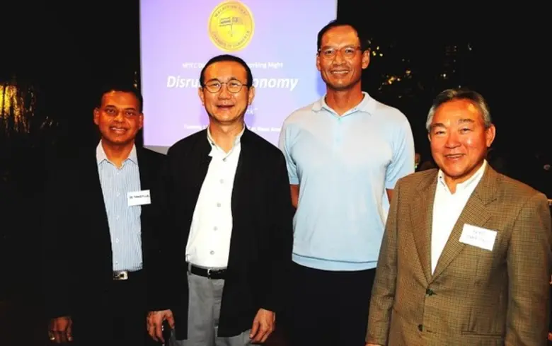 มร.เย็บ ซู ชวน (ขวา) ประธานหอการค้ามาเลเซ...