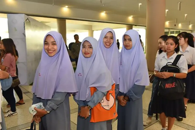 คณบดีคณะพาณิชยศาสตร์ฯ ม.อ.ตรัง ต้อนรับ นักเรียนและผู้ปกครอง รอบโคว้ต้า ม.อ.ตรัง