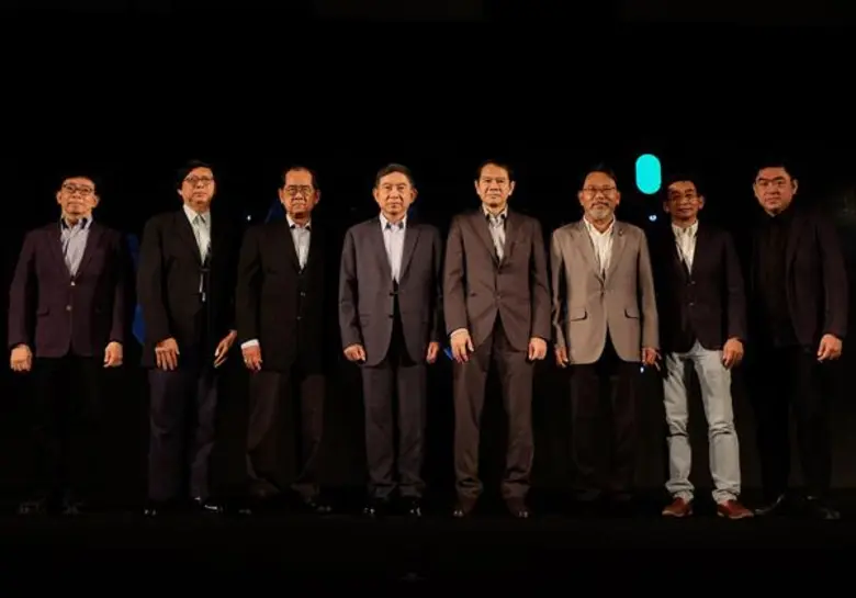 พลอากาศเอก ประจิน จั่นตอง รองนายกรัฐมนตรี...