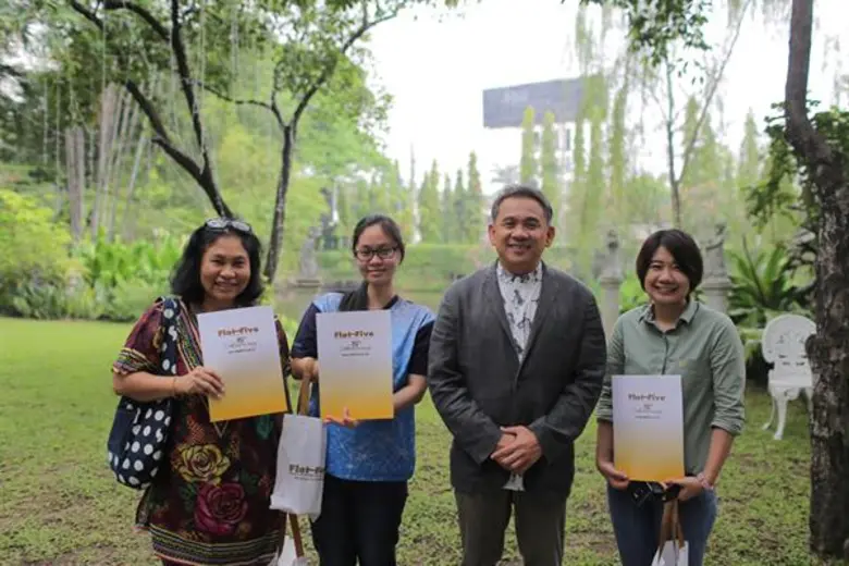 ที่ เดอะ พุด อิงลิช การ์เด้นท์ ถนนคลองลำเ...