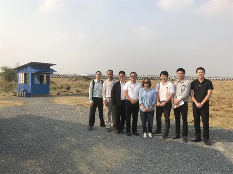 นายสมภพ ศักดิ์พันธ์พนม (ที่4จากซ้าย) ประธ...