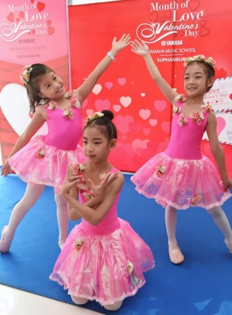 สีสัน Month of Love Valentine’s Day Like & Share “ดนตรี...บอกรัก” นักเรียนดนตรียามาฮ่าสุพรรณบุรีl