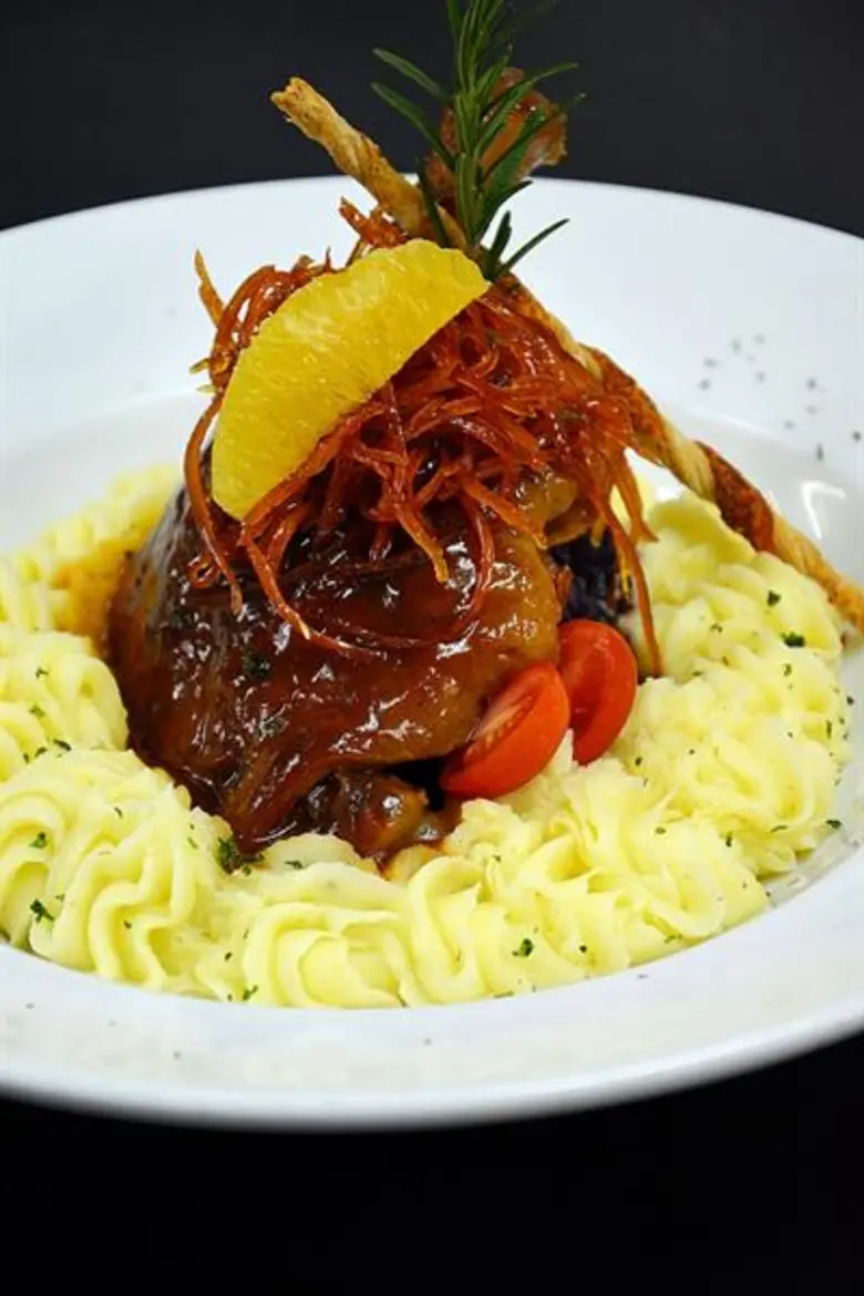 เมนูเด่นในเดือนอินเลิฟเรือนต้นค๊อฟฟี่ช็อป...