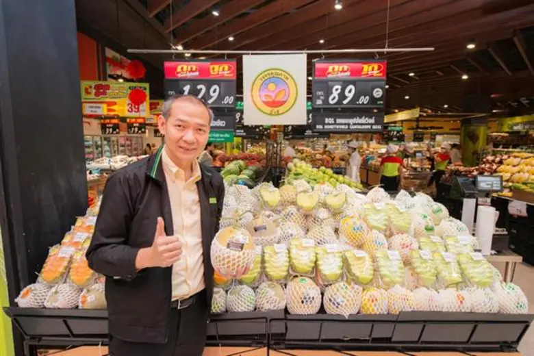 บิ๊กซีจับมือเกษตรกร ร่วมพัฒนาคุณภาพผลไม้ ภายใต้วงจรคุณภาพบิ๊กซี (BQL) สดคัดสรร เพื่อทุกคำของทุกคนการันตีคุณภาพ สดรับประกัน อร่อยทุกลูก