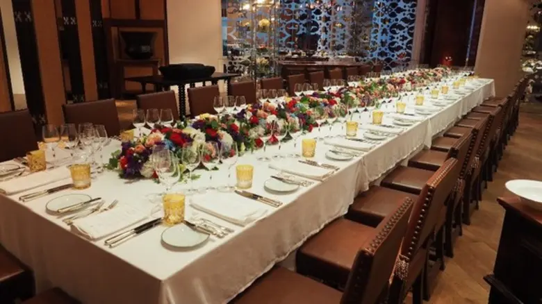 เทเบิลส์ กริลล์ โรงแรมแกรนด์ ไฮแอท เอราวัณ กรุงเทพฯ กับห้องจัดเลี้ยงสุดหรู ในทุกโอกาสสำคัญ