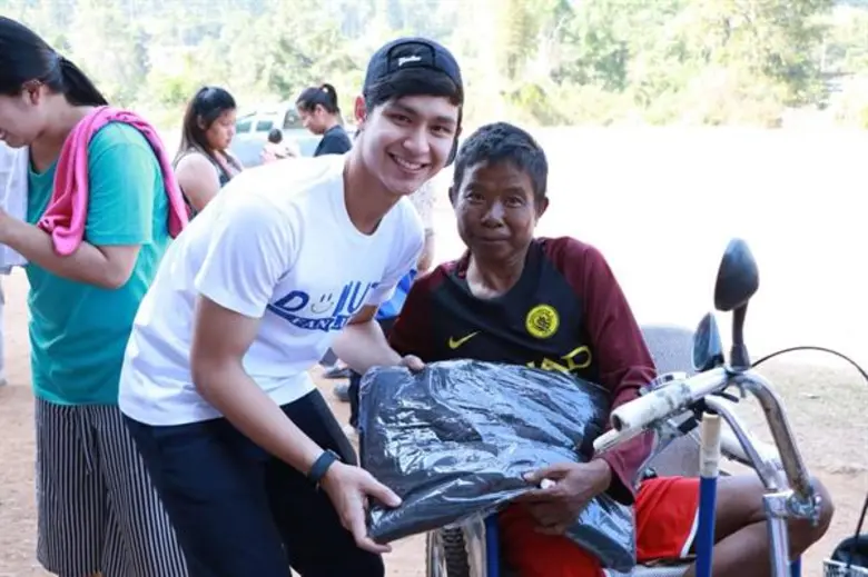 อิ่มบุญ อิ่มใจ กับ “โดนัท” พระเอกดาวรุ่งละคร “คุณชายไก่โต้ง”