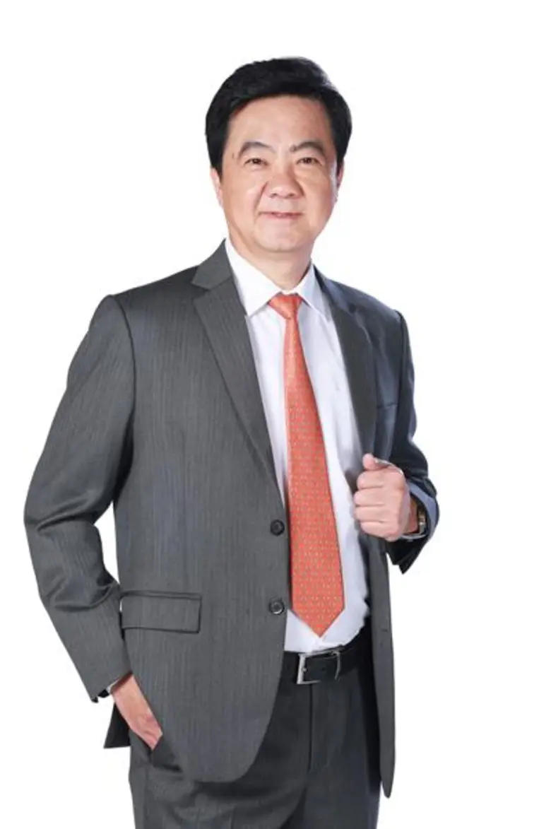 รศ.ดร.เฉลียว วิทูรปกรณ์ รองประธานเจ้าหน้า...