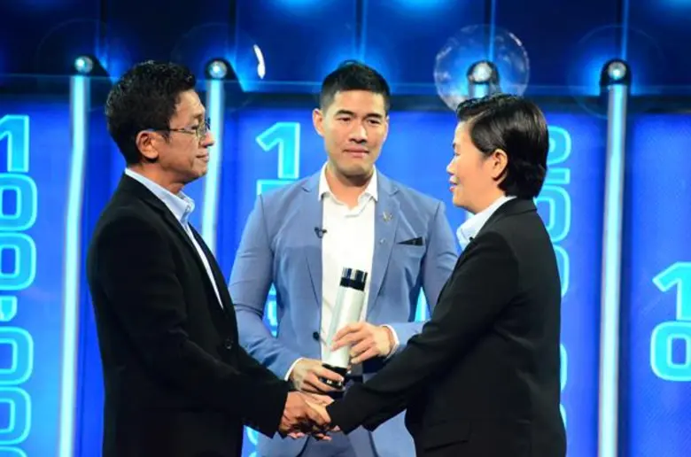 ทีวีไกด์: รายการ “The Wall กำแพงพลิกชีวิต” “ครูดิน” โค้ชมาราธอน0บาท!! ควงภรรยาลุ้นเงิน “The Wall” สร้างสนามกีฬาพะเยา