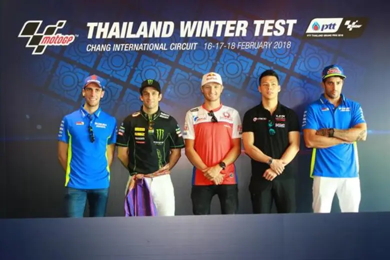 “บิ๊กตู่” มั่นใจ “โมโตจีพีไทยแลนด์” ช่วยยกระดับความสัมพันธ์ระหว่างประเทศ เปิดทำเนียบต้อนรับ 5 นักแข่งดัง พร้อมมอบพระให้เป็นที่ระลึก แย้มหากมีเวลาจะเดินทางไปชมที่สนามฯ