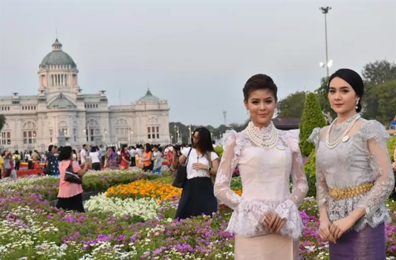 นับเป็นพระมหากรุณาธิคุณล้นเกล้าล้นกระหม่อ...