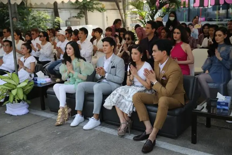 เจ เอส แอล ฯ  บวงสรวง ละครเรื่องใหม่ “เล่ห์รักบุษบา”  จับคู่สุดฟิน 'ไมค์-พีค’ เตรียมลงจอ 7 สี