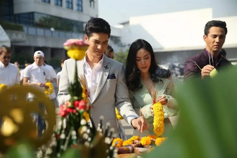 เจ เอส แอล ฯ  บวงสรวง ละครเรื่องใหม่ “เล่ห์รักบุษบา”  จับคู่สุดฟิน 'ไมค์-พีค’ เตรียมลงจอ 7 สี