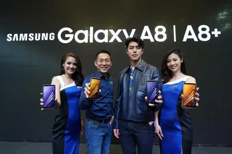 "กาแลคซี่ เอ 8/เอ 8 พลัส (2018) สมาร์ทโฟน...