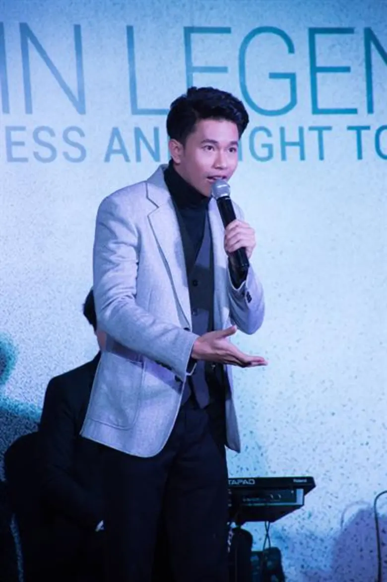 “หนีกรุงฯ” รวมพลคนรัก JOHN LEGEND ดึงสุดยอดศิลปิน บอย PEACEMAKER , ฟางข้าว THE VOICE และ ดิว-อรุณพงศ์ ชัยวินิตย์ จัดมินิคอนเสิร์ตเปิดงาน JOHN LEGEND’s DAY เรียกน้ำย่อย ก่อนเริ่ม “JOHN LEGEND DARKNESS AND LIGHT TOUR” 23 มีนาคมนี้