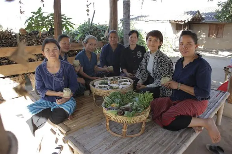 ชุมชนเศรษฐกิจพอเพียง "บ้านเกษตรอินทรีย์บ้านห้วยลาน” ใน หนองโพ ๙ ตามพระราชปณิธาน สานต่ออาชีพที่พ่อให้