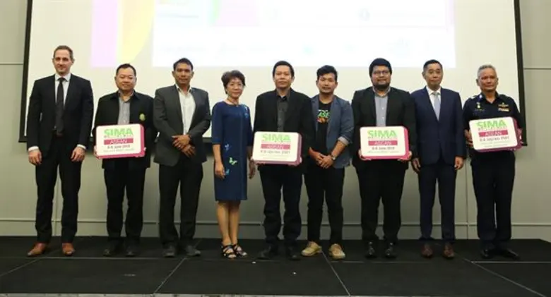 มร. ลอย จุน ฮาว ผู้จัดการทั่วไป บริษัท อิ...