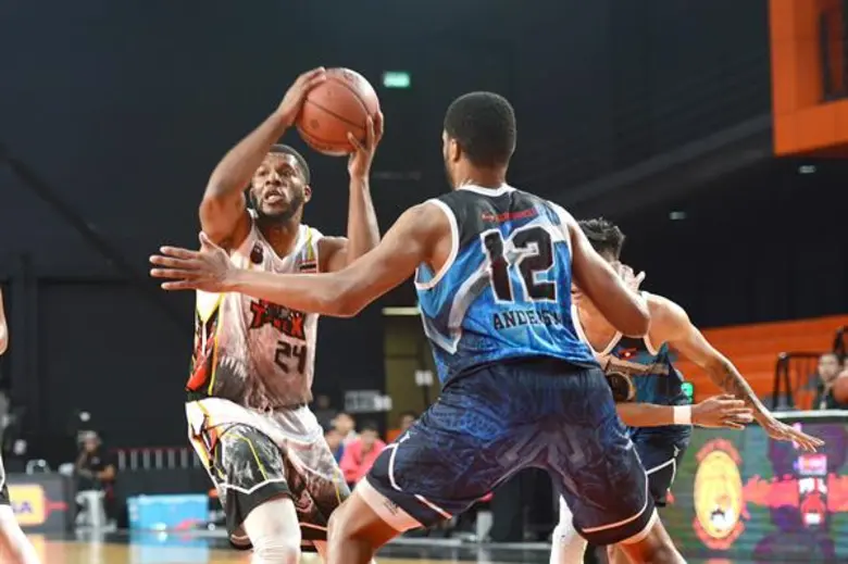 รายงานผลคะแนนบาสฯGSB TBSL2018 ระหว่างคู่หลวงพระบางฯ(ลาว)กับที-เร็กซ์